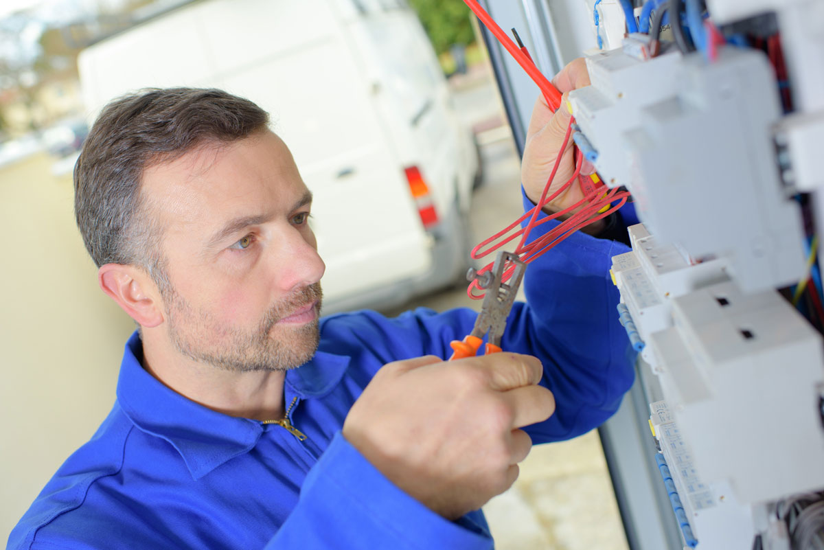 Licensed Electrician Providing a Electrical Repair Service in Downtown Raleigh, NC